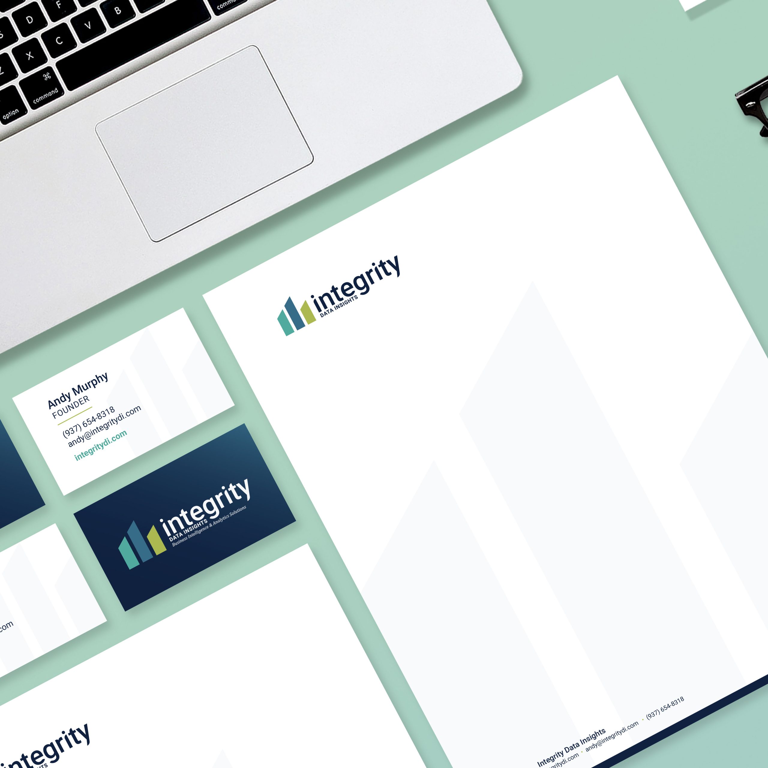 Business intelligence company near Dayton, OH print marketing materials.